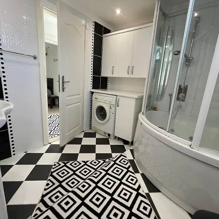 Apartman Elit 4 *
